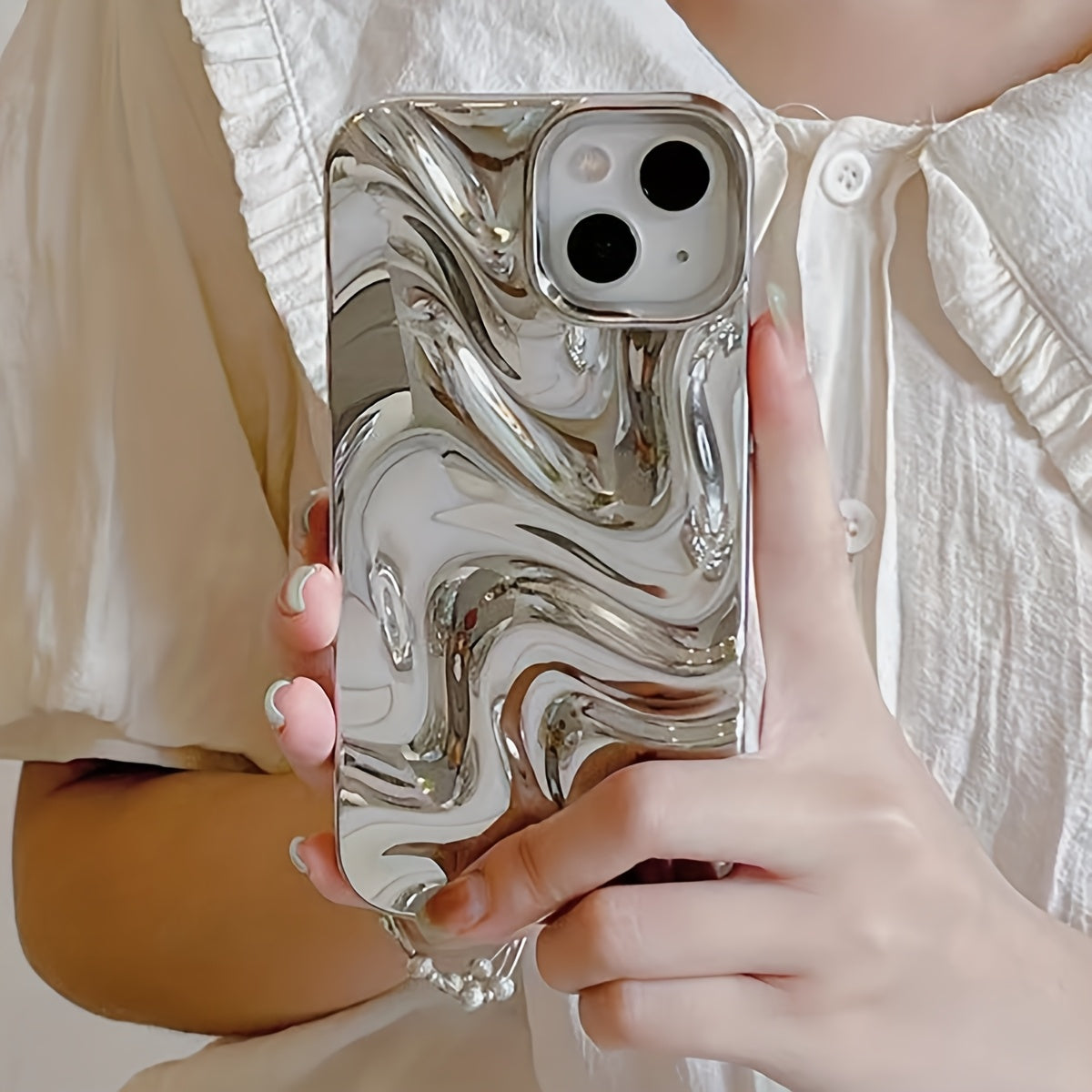 A Silver-Plated 3D Personalized Water Wave Pattern Phone Case Suitable for Iphone 11, Iphone 13, Iphone 14, Iphone 14 Pro Max, Iphone 15, Iphone 15 Pro, Iphone 15 Pro Max, Iphone 16, Iphone 16 Pro, Iphone 16 Pro, And Iphone 16 Pro Max.
